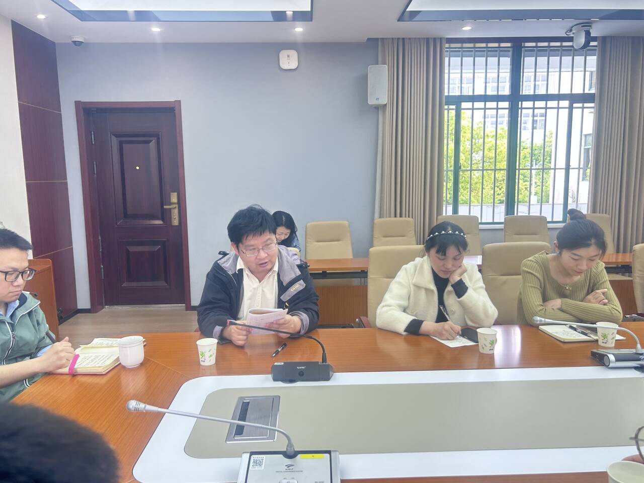 以研促教共提升 教研相长行致远_html_m6a1058bd.jpg