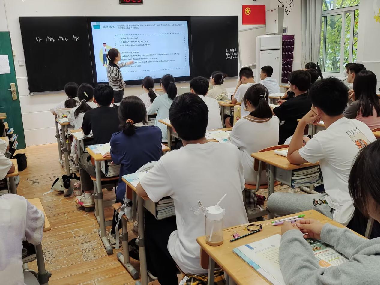 以督促导 以导促行 助力新教师成长_html_66f39848.jpg