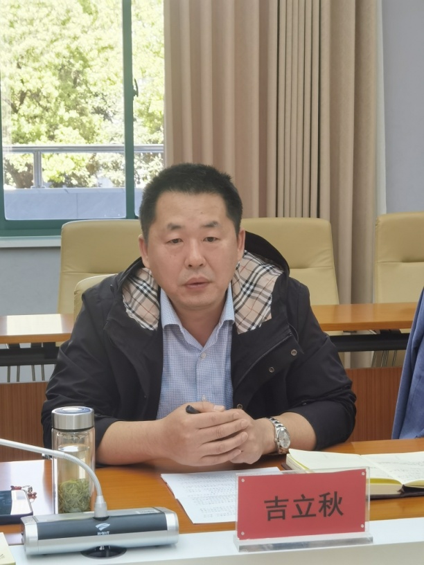 学校与西宁市湟中区职业教育中心开展德育工作交流活动123_html_1de90086.jpg