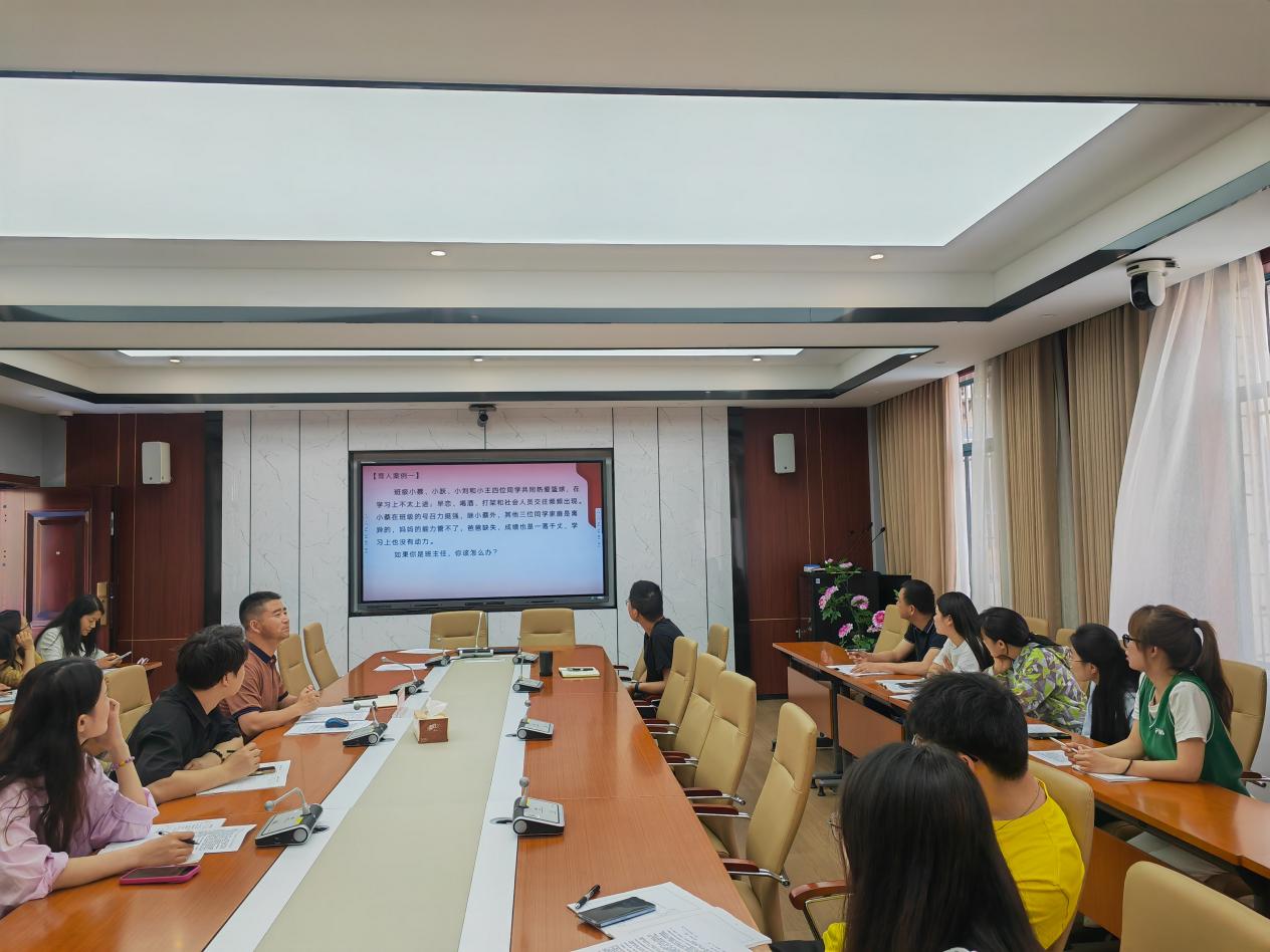 先跟后带，全方位育人_html_m1f974767.jpg
