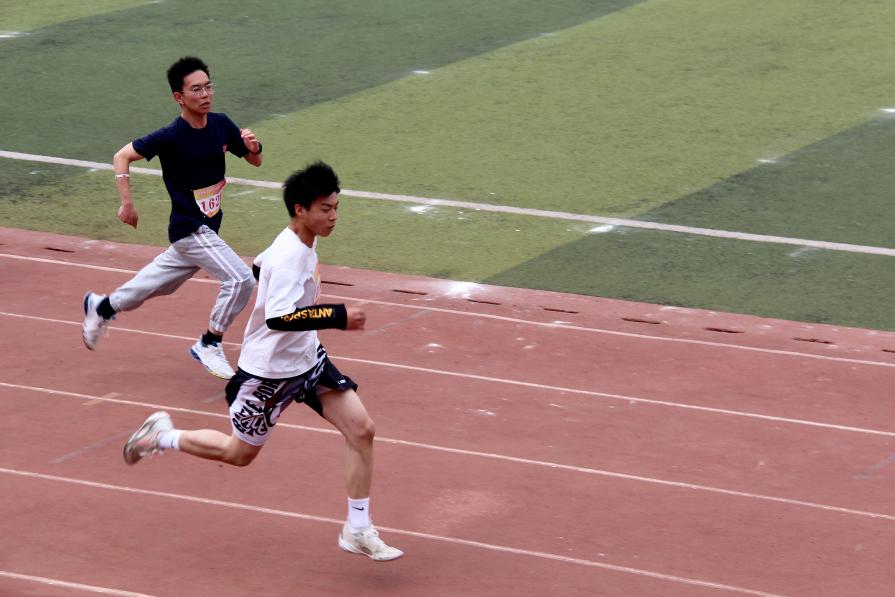 第四十八届春季运动会_html_73f978fe.jpg