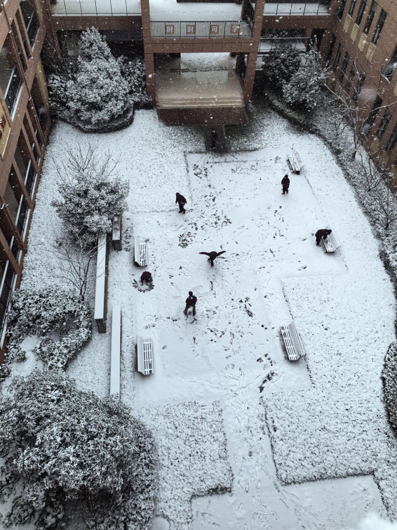 玩雪_html_m2fe79963.jpg