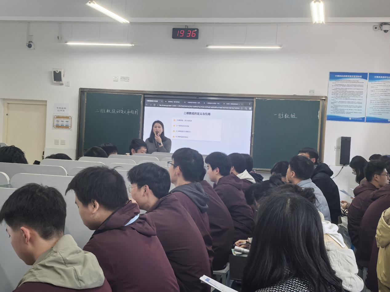 党建引领促教学 示范引领显担当_html_27b61024.jpg