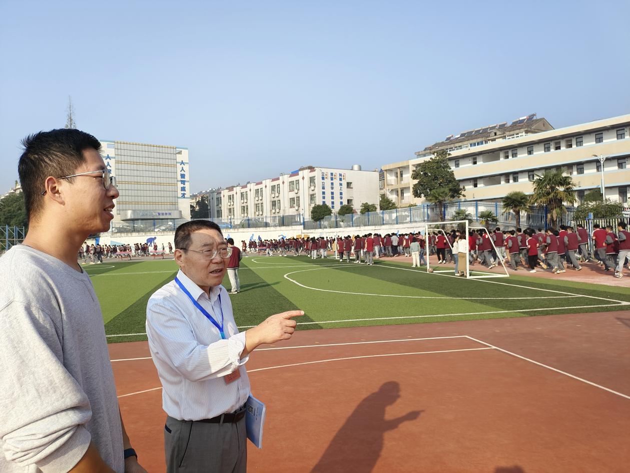 10月份栖霞区责任督学专项督导纪实_html_2cf8cf97.jpg