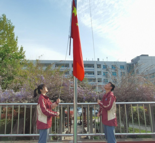 第十周升旗仪式_html_55f452a4.png