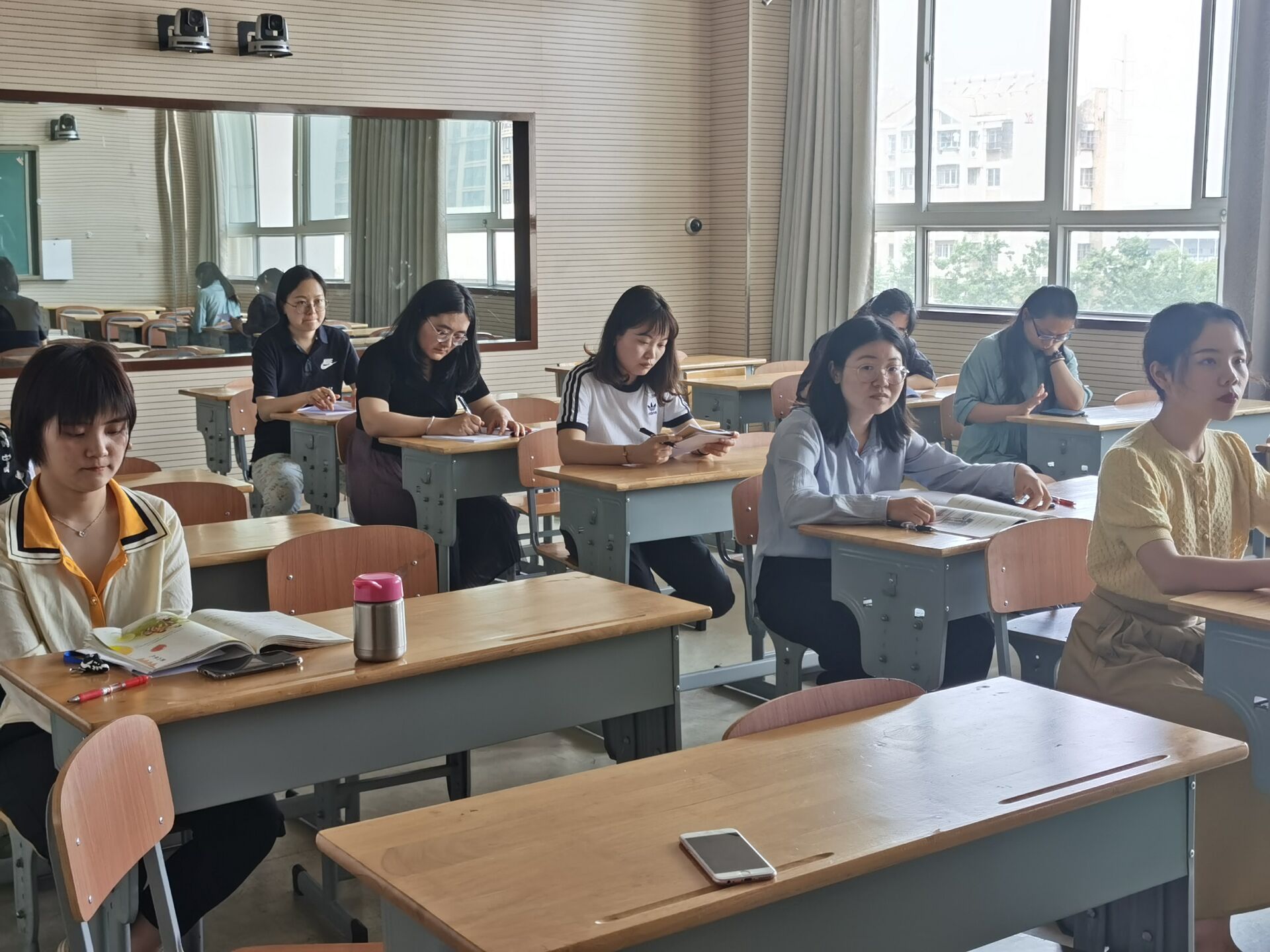 【灵美龙小·江畔】摸清底细找出问题，线上线下有效衔接