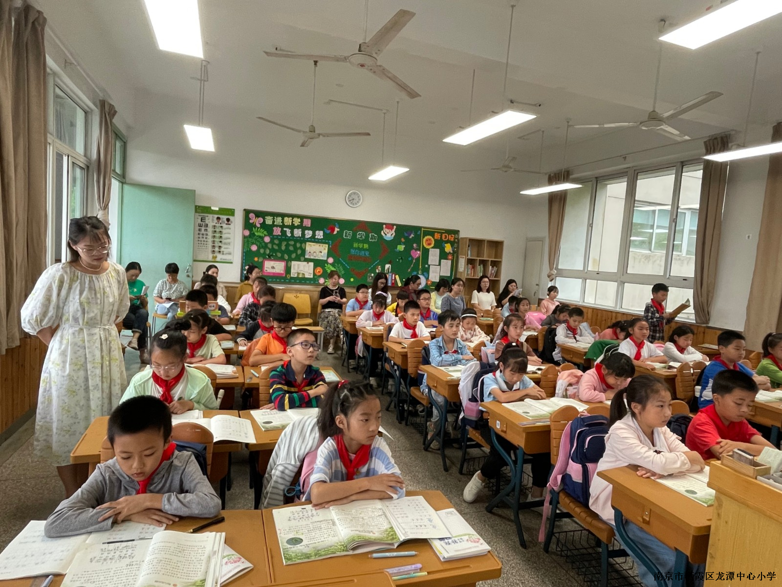 【灵美龙小】聚焦核心素养  找准课程设计方向