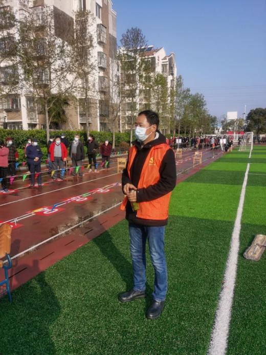 【江畔先锋·特色活动】同心抗疫,龙潭中心小学江畔人家校区教师积极参加抗疫志愿服务_html_688929e7.jpg