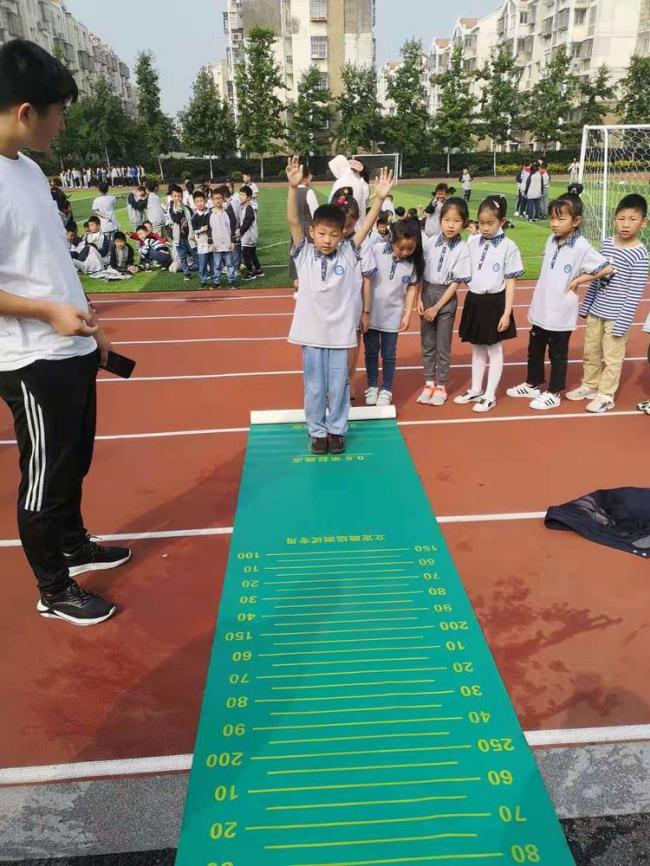 阳光体育节_html_396bc99b.jpg