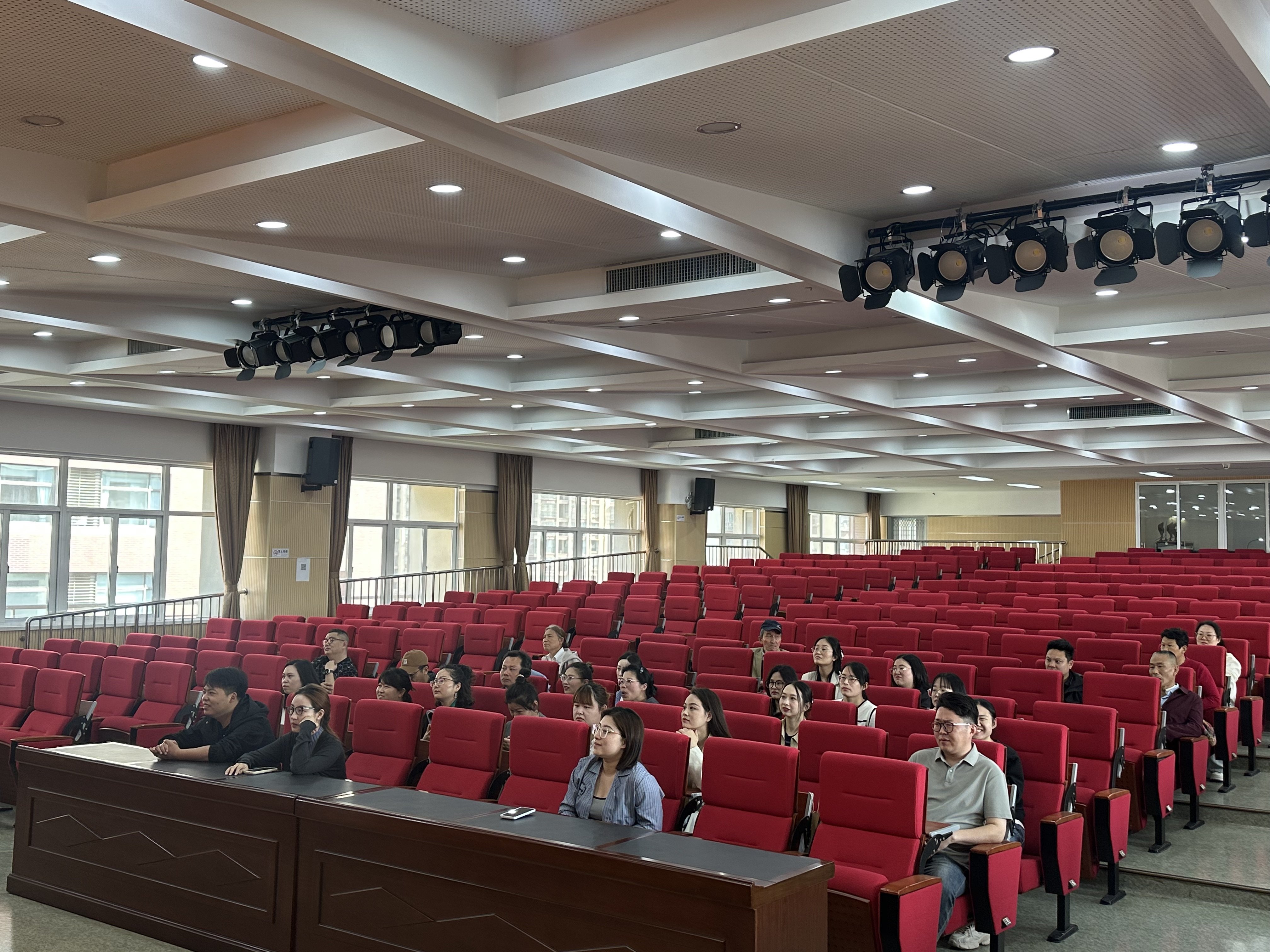 2024.9.21家校同心 织梦未来——龙潭中心小学家长委员会成立_html_1e10d3d5.jpg