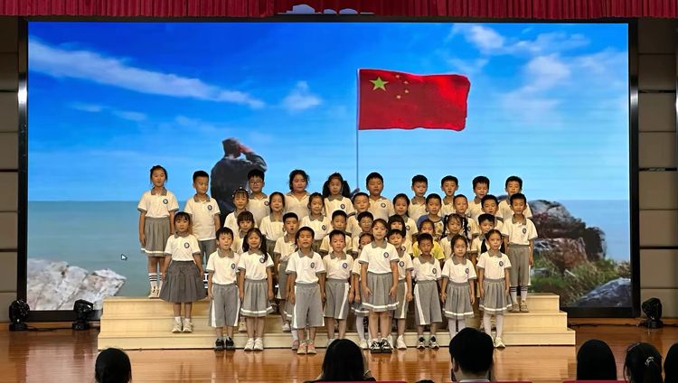 2025.9.28红歌嘹亮 童心向党——龙潭中心小学开展“红领巾爱祖国”校园合唱比赛_html_4797bc1b.jpg