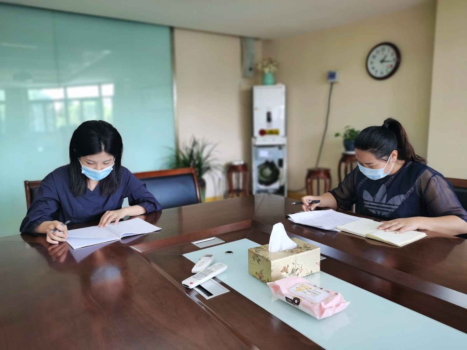 【枫香栖幼】开学进行时，科学防控需落实 ——栖霞幼儿园五福园课程中心组教研活动