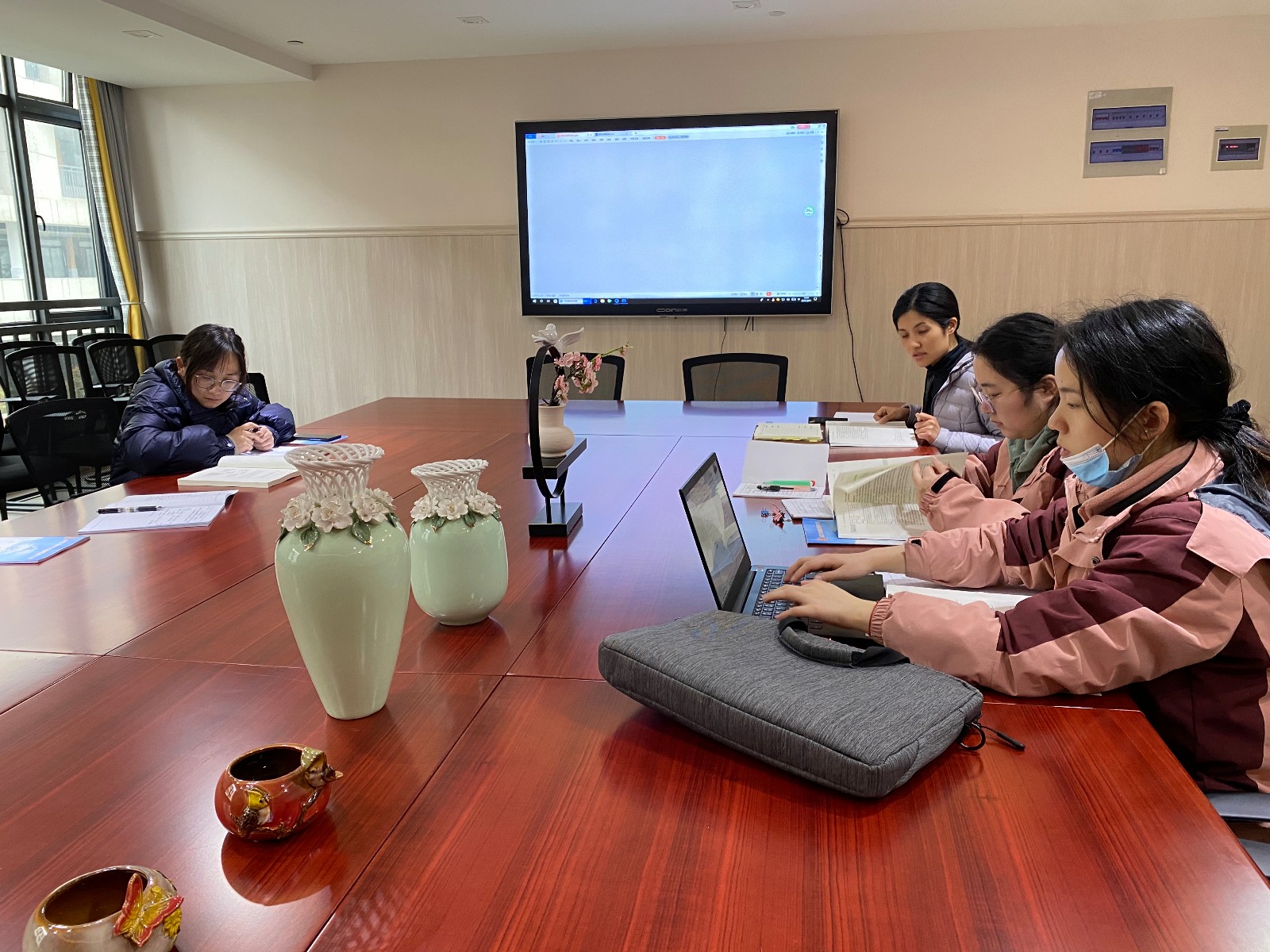 【枫香栖幼】阅读思考提专业  观察分析促成长 ——记栖幼石埠湾园建构游戏组教研活动暨师德阅读专著活动