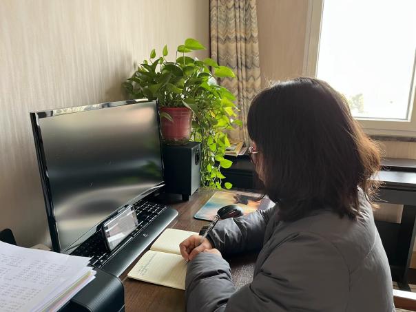 【枫香栖幼】求新求变求发展，云端学习共成长  ——记翡翠天悦园教师参加“栖霞区教科研云端大讲堂第二十四讲”活动
