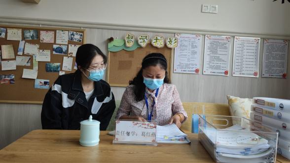 220927迎督学检查 促教师成长——记栖霞幼儿园石埠湾园9月督导检查 徐雅仙(1)(2)_html_m21249dd4.jpg