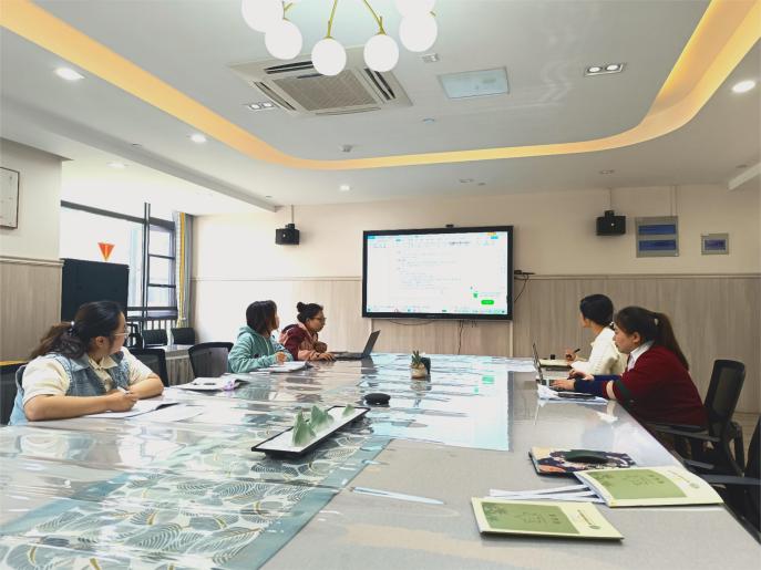 【枫香栖幼】教以潜心 研以致远  ——记栖霞幼儿园石埠湾园课程中心组活动