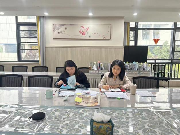 240403以检促优 引领成长——记栖霞幼儿园石埠湾园迎接教育教学督查工作（万紫薇）_html_307b8d0c.jpg