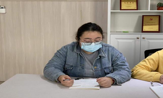  【枫香栖幼】成长不延期 陪伴不缺席 —— 记栖霞幼儿园石埠湾园年级组会议