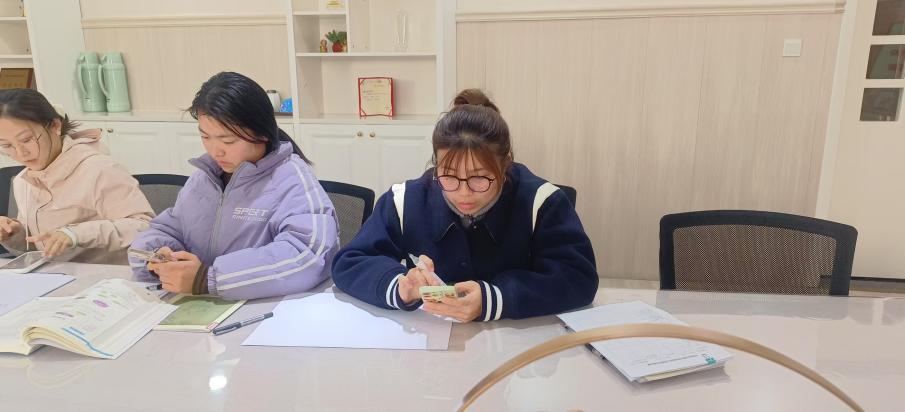 250312海报映童趣 主题筑乐园——栖霞幼儿园石埠湾园业务学习活动_html_m6b48fd1b.jpg