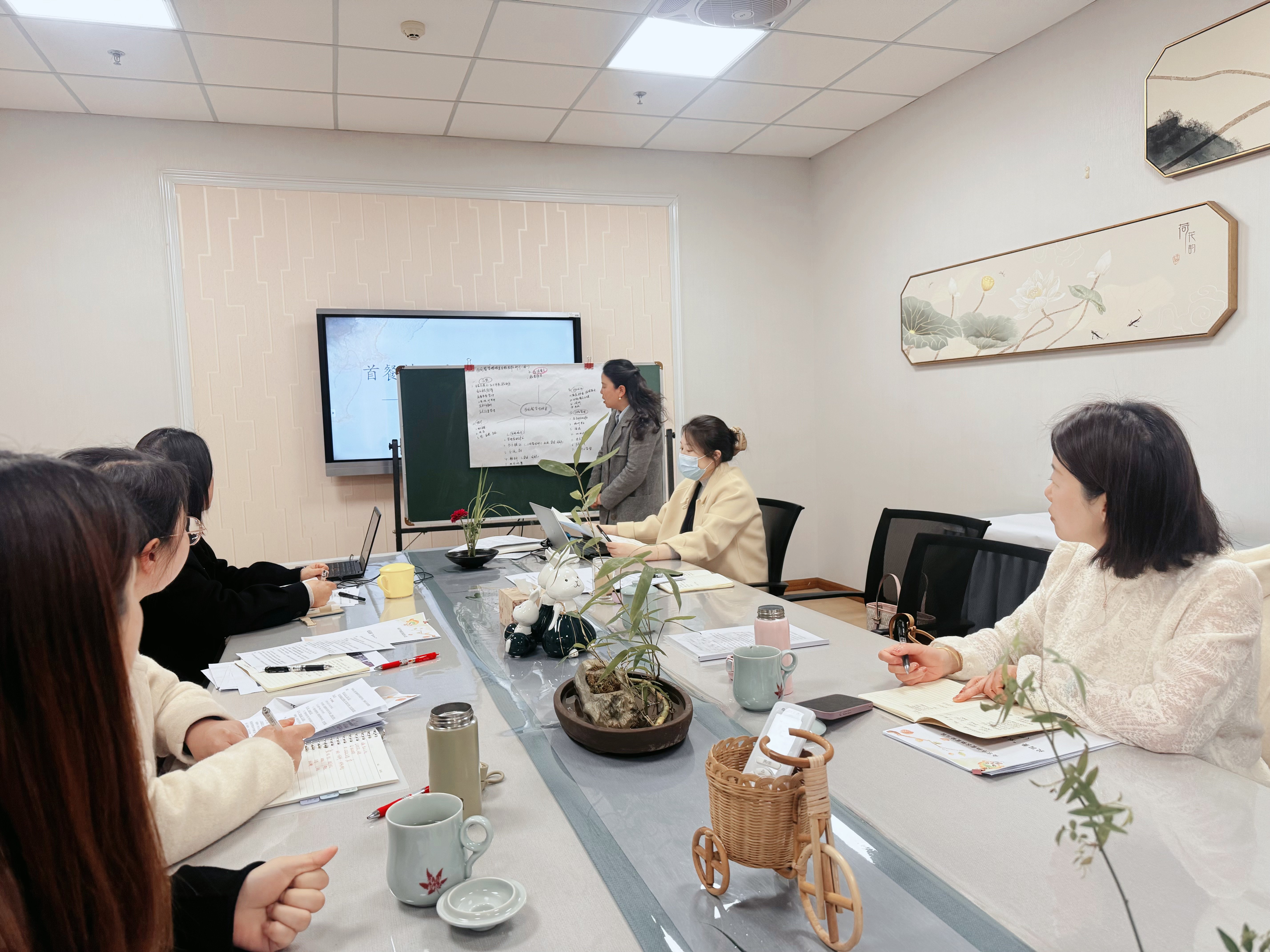 聚焦校园餐管理，共研优化新举措——栖霞幼儿园后勤管理团队教研活动_html_m6e799f19.jpg