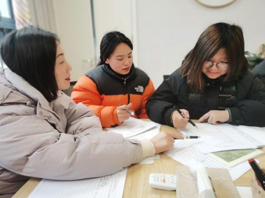 【枫香栖幼】社会观察促发展 集体学习共成长  ——记栖霞幼儿园翡翠天域园观察组教研活动