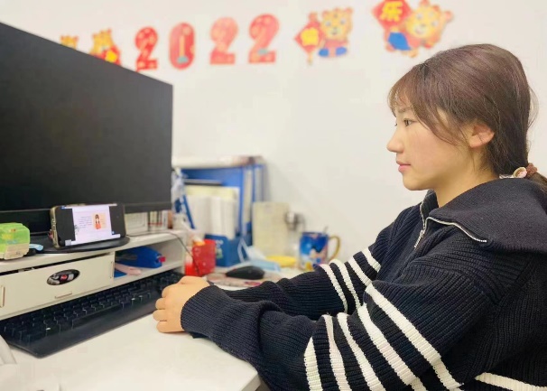 221208家庭德育 以爱相约——栖霞幼儿园开展家庭德育辅导线上讲座_html_2eb41242.jpg