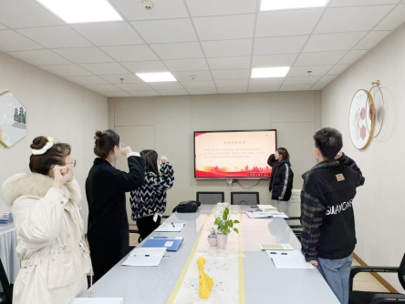 【枫香栖幼】宪法在我心 守法我先行——栖霞幼儿园翡翠天悦园《中华人民共和国宪法》学习活动