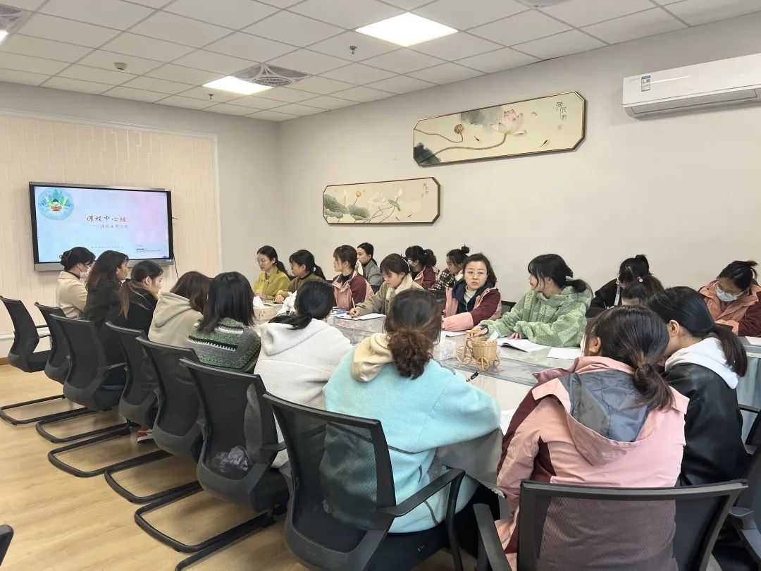 221117主题齐分享 交流促提升——栖霞幼儿园翡翠天域园班本主题汇报分享交流活动 - 副本_html_m5f0885b5.jpg
