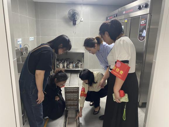 230928欢度双节 安全同行——栖霞幼儿园中秋节、国庆节前安全大检查_html_m55c82b8d.jpg