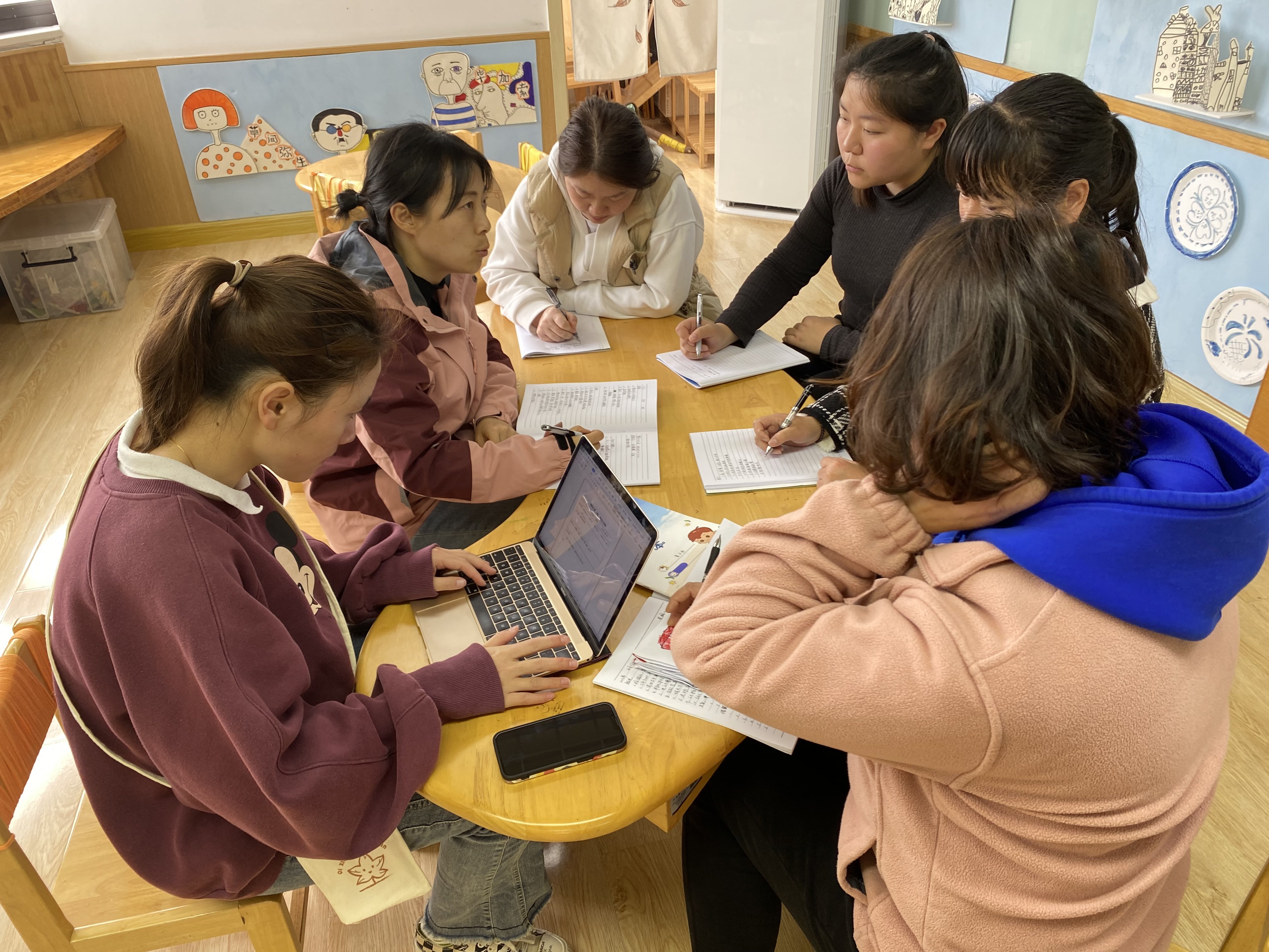 【枫香栖幼】小眼寻春 聚焦审议  ——栖幼五福园大班组《春天里的活动》课程审议活动