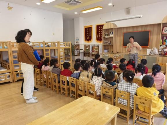 251113坚守幼教本真 科学保教护航——栖霞幼儿园翡翠天域园十一月督导_html_4eb4e66b.jpg