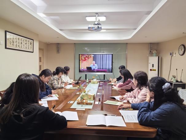 241111厘清课程建设 聚焦幼儿成长——栖霞幼儿园五福园业务学习_html_5d601741.jpg