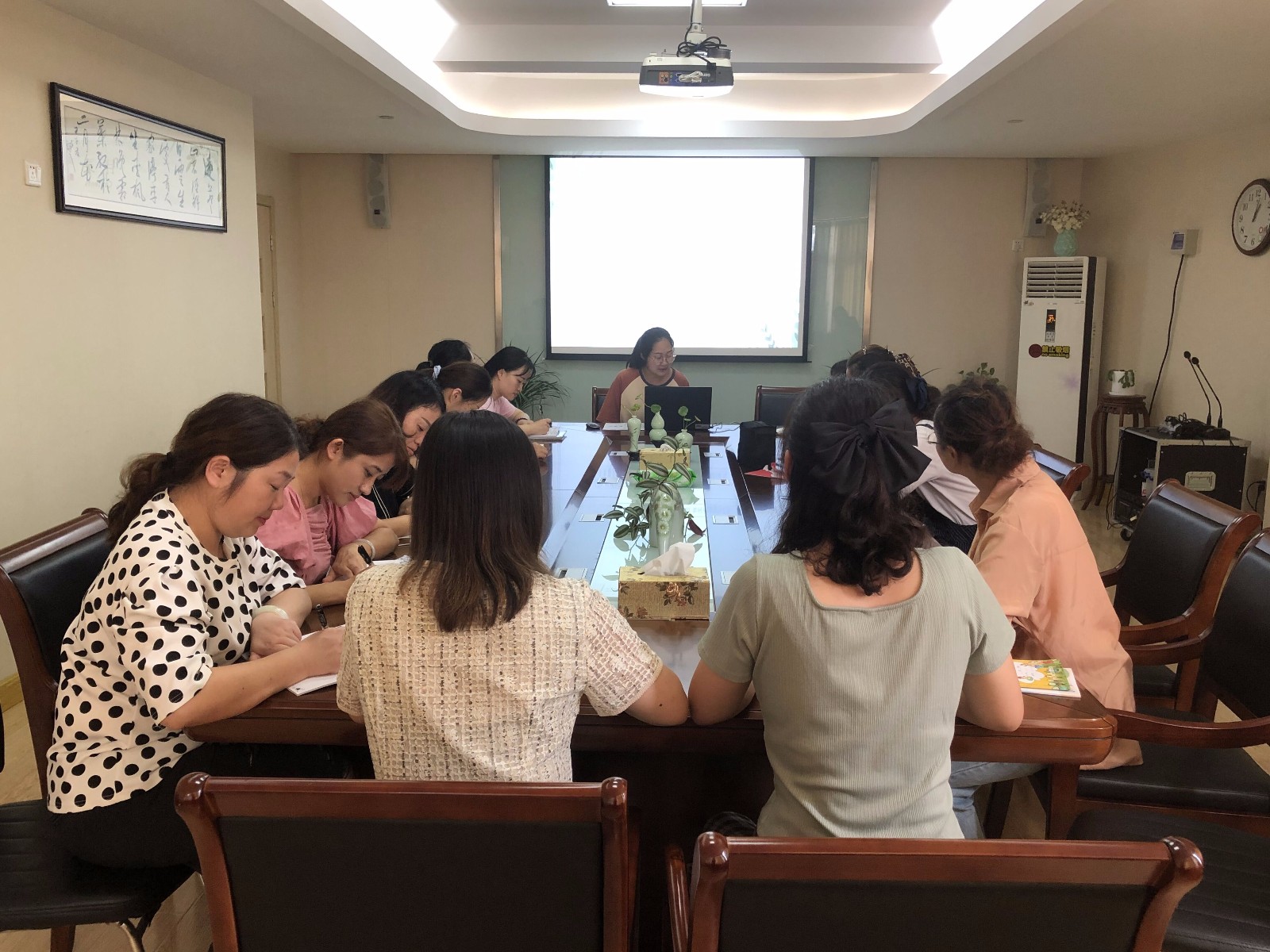 【枫香栖幼】学无止境 携手共前进 ——栖霞幼儿园五福园业务学习活动