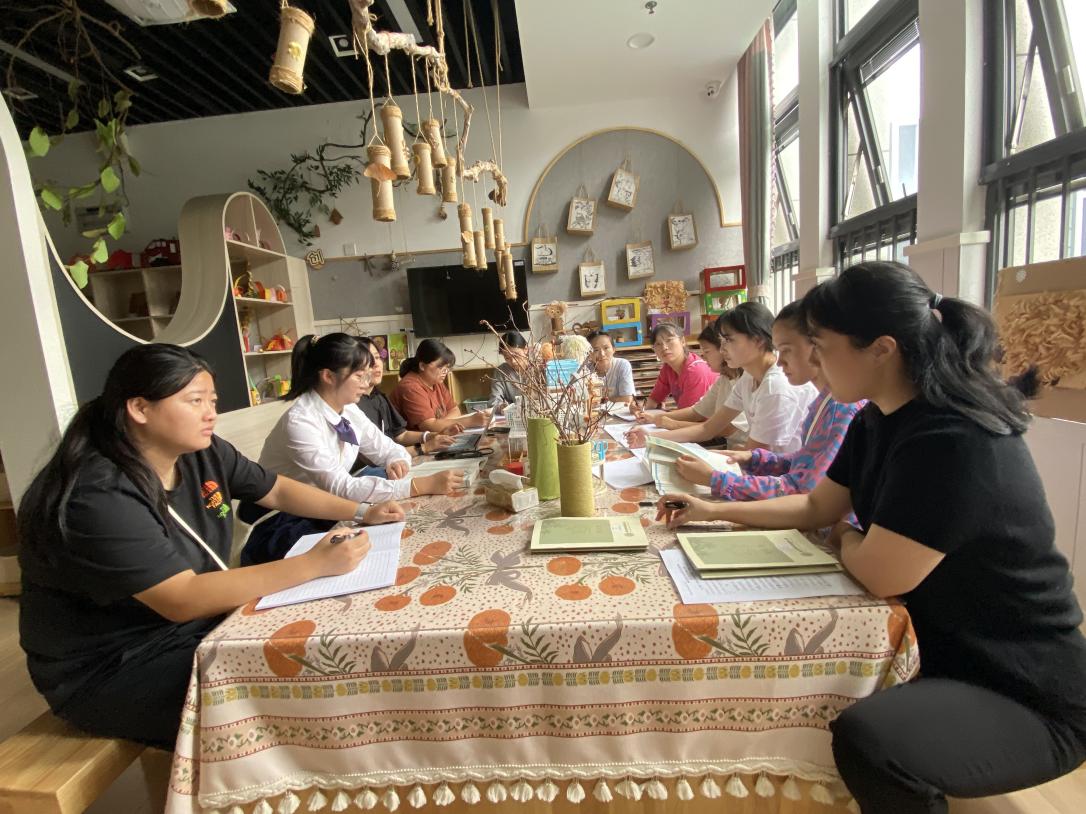 【枫香栖幼】立足儿童 聚焦审议——栖霞幼儿园翡翠天域园大班组课程审议活动《我是中国娃》