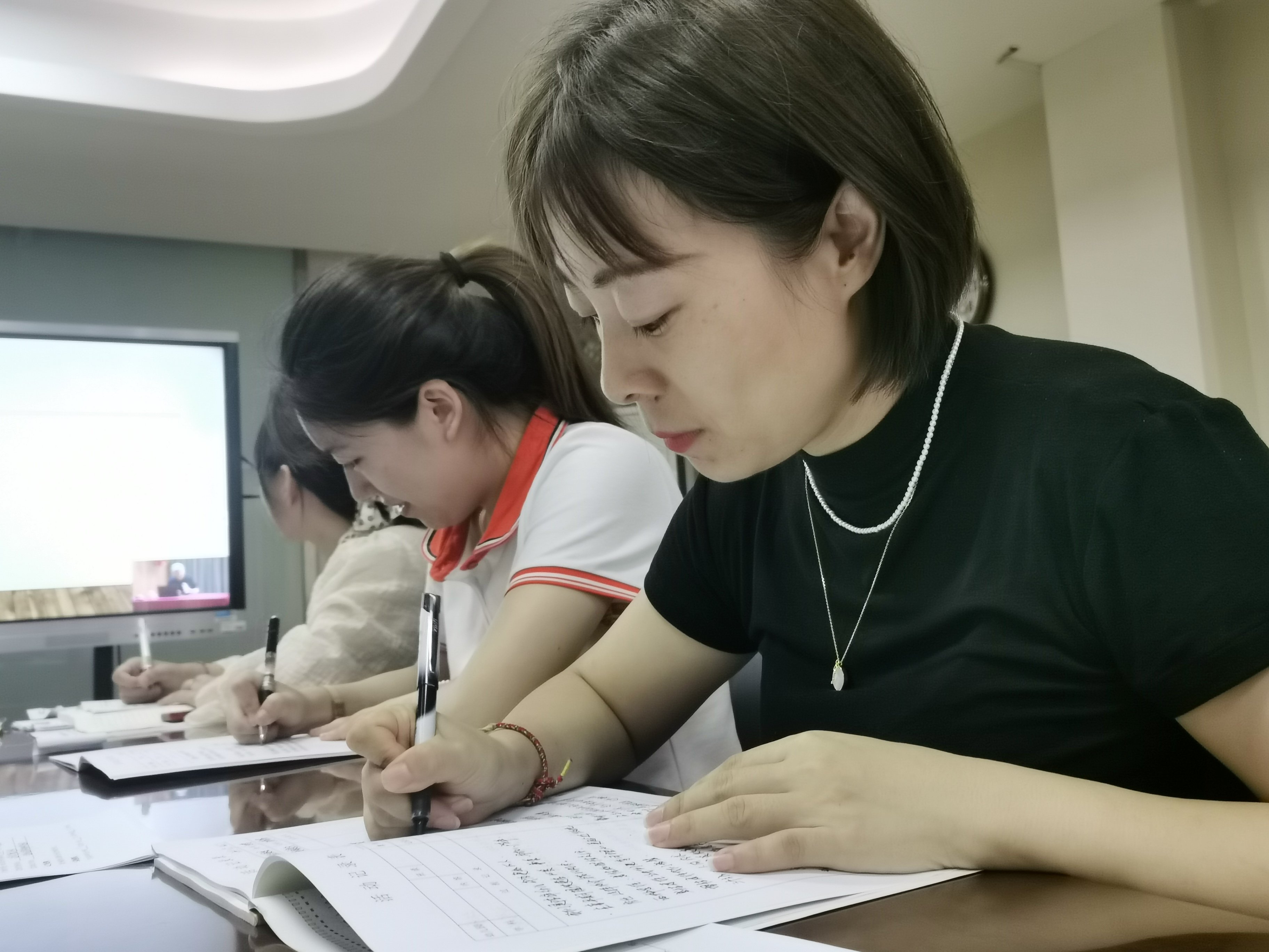 230925以课程促发展，奔赴一场至美的遇到——栖幼五福园业务学习之《幼儿园课程建构》线上讲座_html_m2e5bdafe.jpg