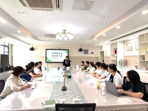 250530石语解心惑 彩纹悦心欢——栖霞幼儿园石埠湾园心理团建活动_html_7731d413.jpg