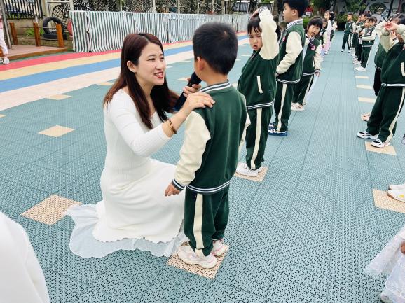 【枫香栖幼】网络安全 你我同行  ——栖霞幼儿园五福园网络安全国旗下讲话