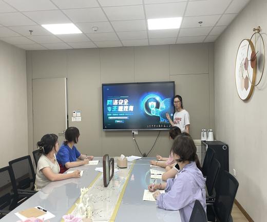 【枫香栖幼】守护网络安全 呵护健康童年  ——栖霞幼儿园翡翠天悦园网络安全知识培训暨竞赛活动