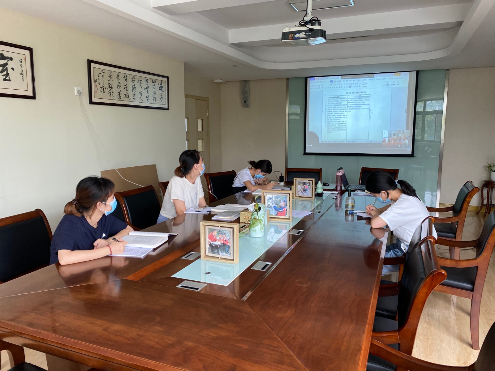 【枫香栖幼】专注课程审议 共促教师成长  ——栖霞幼儿园五福园业务学习活动 