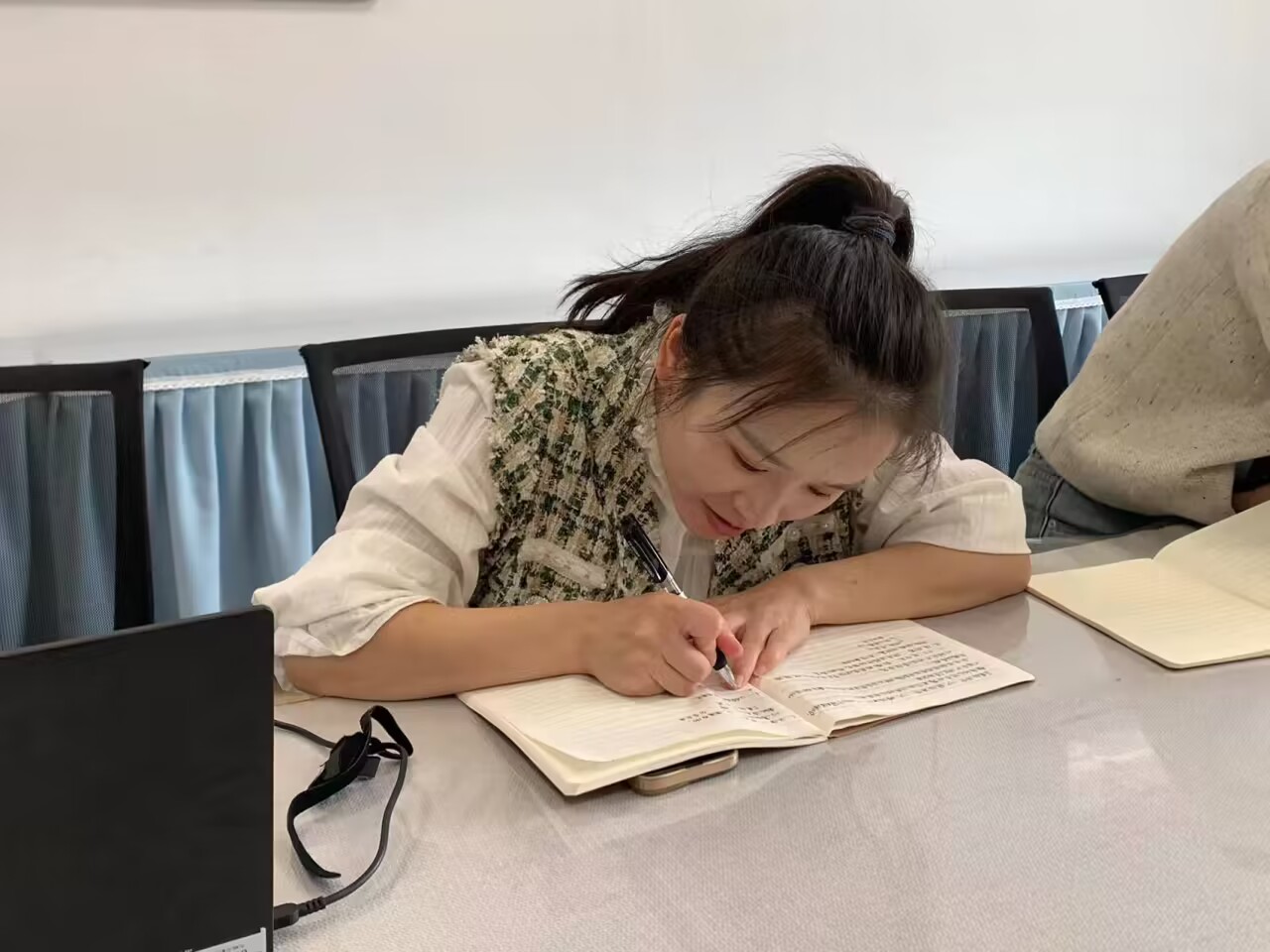 231027课程发展，以研促教_html_m22fa407e.jpg