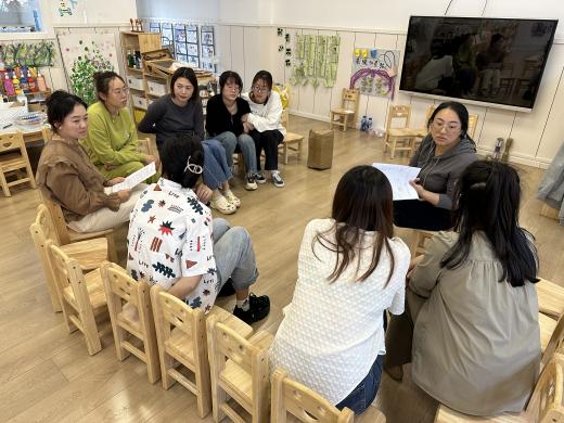 240513基于儿童立场 支持深入探究——栖霞幼儿园翡翠天悦园小班年级组课程审议活动_html_m75d348c9.jpg