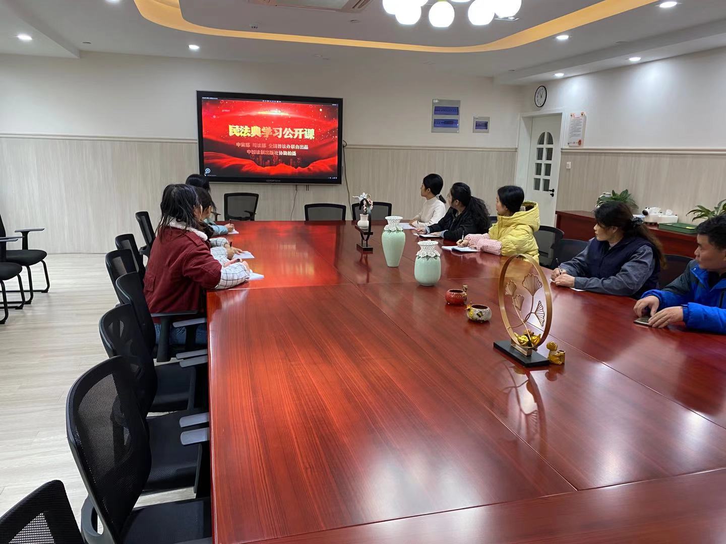 【枫香栖幼】法制护成长 安全伴我行  ——记栖霞幼儿园石埠湾园法制专题学习活动