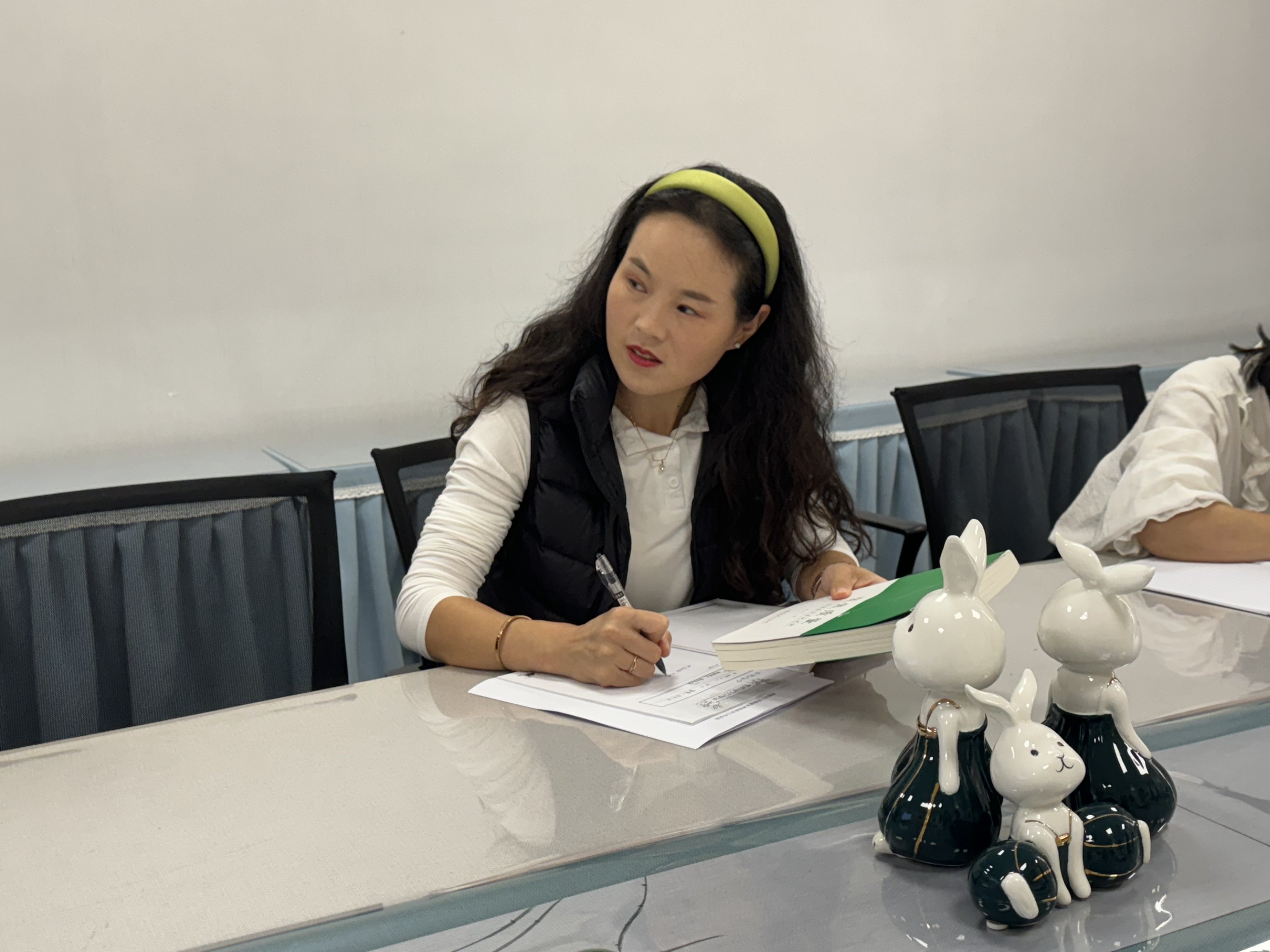 241011 科学引深思 教研促成长——记栖幼翡翠天域园科学组教研活动_html_m2f398459.jpg