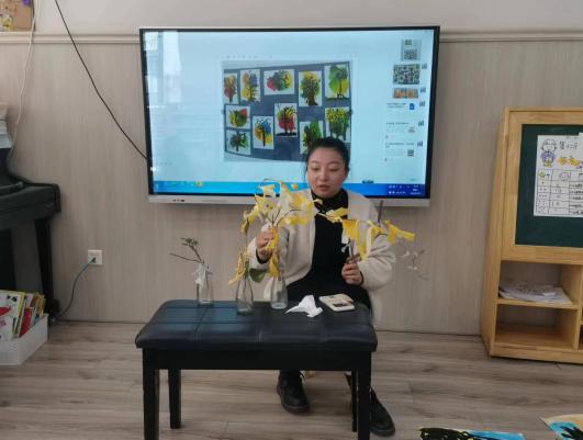 与美同行”艺“起成长——栖霞幼儿园石埠湾园艺术领域教研活动（三）冯恋_html_m7a696a18.jpg