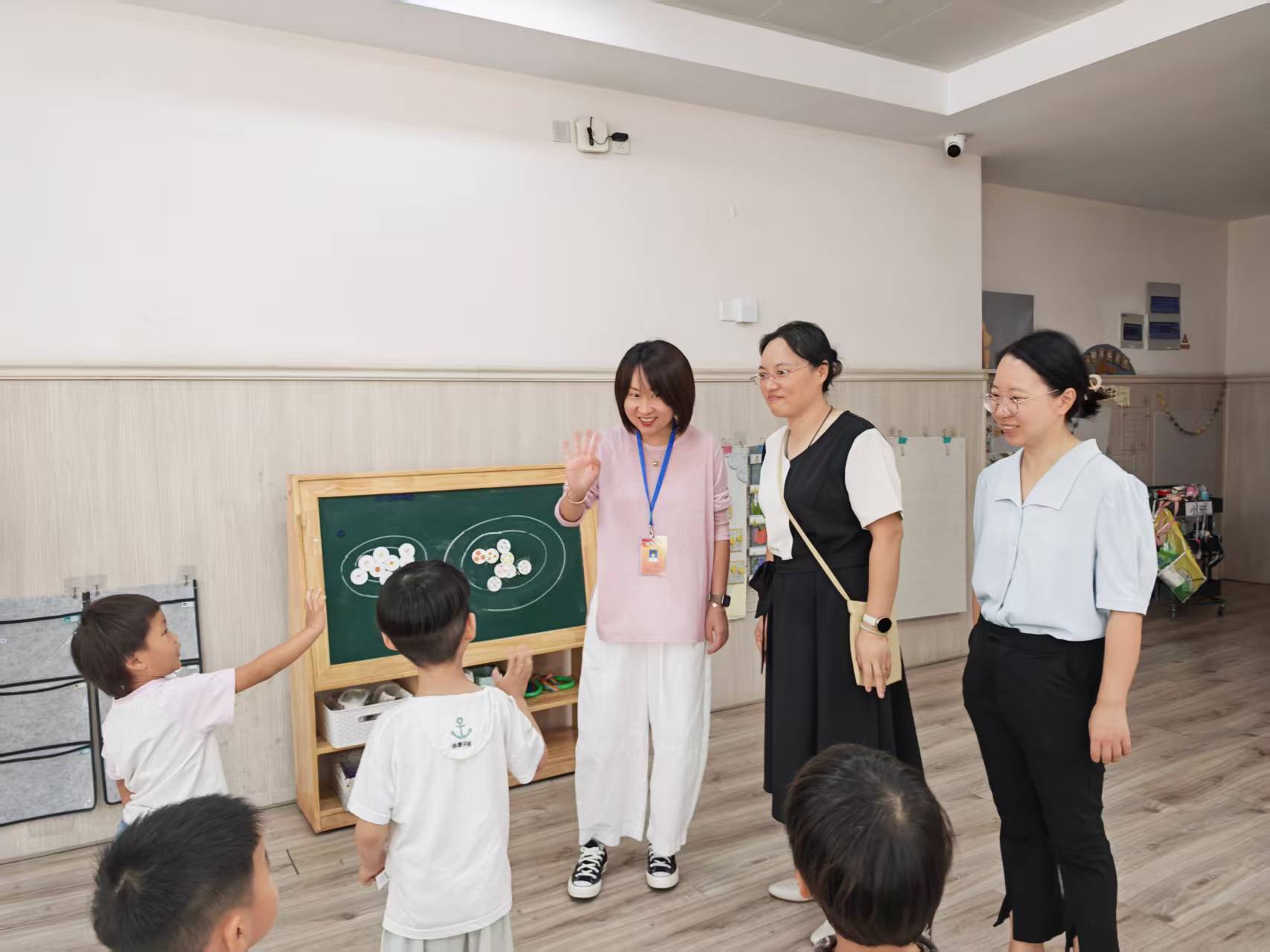 250916规范督导促提升 筑牢安全护成长——栖霞幼儿园石埠湾园九月专项督导栖霞幼儿园徐雅仙_html_4fed7c3c.jpg