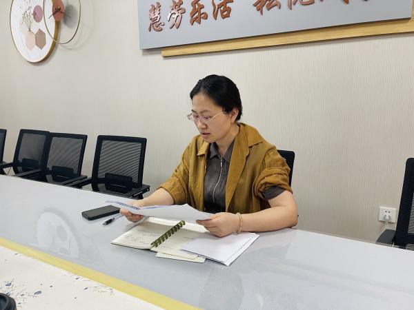 240905守正育新人  丹心铸师魂——栖霞幼儿园师德师风会议(1)_html_8bf0b3e.jpg