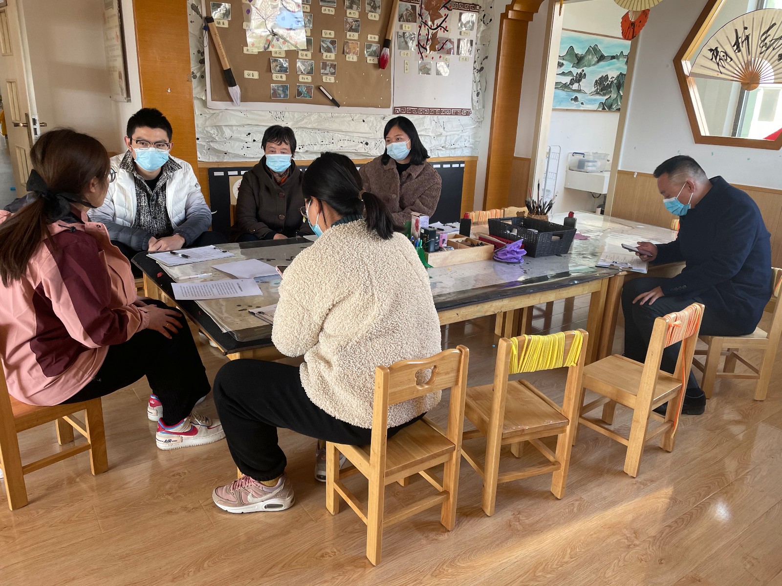 【枫香栖幼】家园携手 助力成长 ——记栖霞幼儿园五福园大一班微型家长会