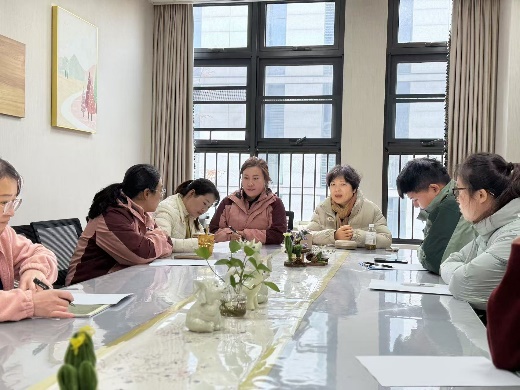 【枫香栖幼】以画见心 向阳而生  ——栖霞幼儿园翡翠天悦园教职工心理团建活动