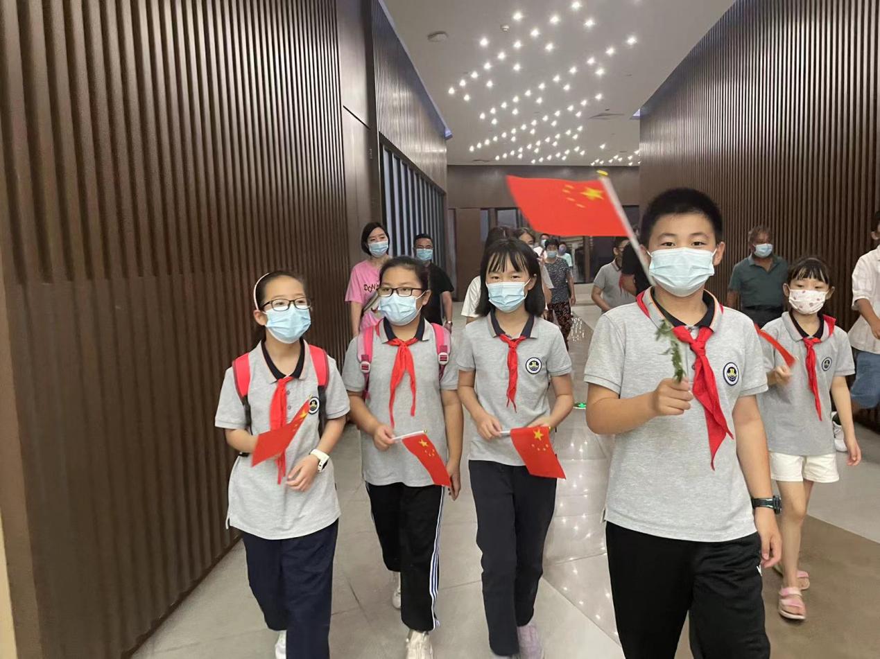 【红领巾寻访】铭记历史 振兴中华——金陵小学广志路校区五8中队第二小队寻访活动_html_6ae1e080.jpg
