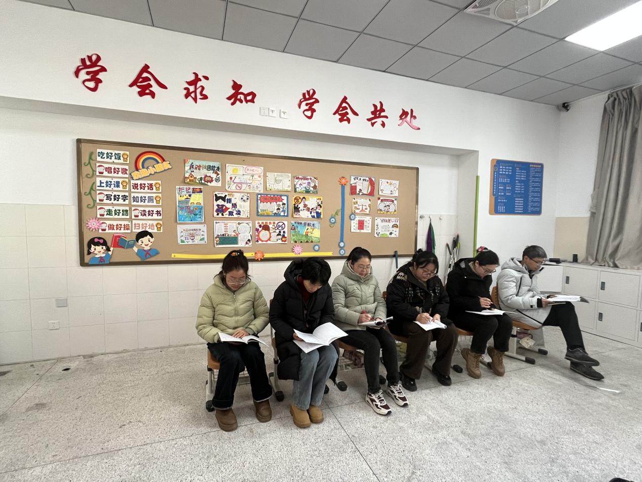 【湖畔·童化课堂】动手深探究，以研促成长——数学校本研修之课例研讨（241）_html_m76d1245b.jpg